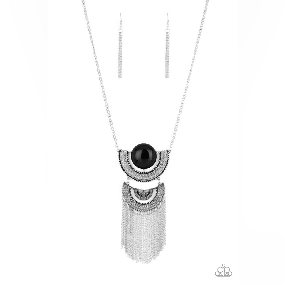 Desert Diviner Necklace Set 🖤